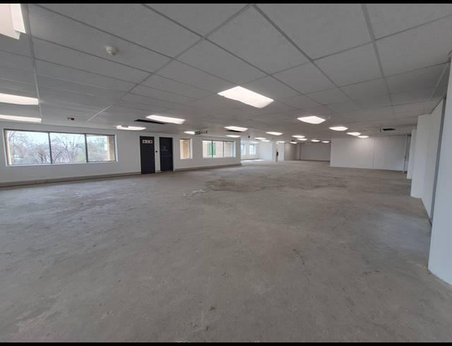 584M² OFFICE TO LET IN WOODMEAD
